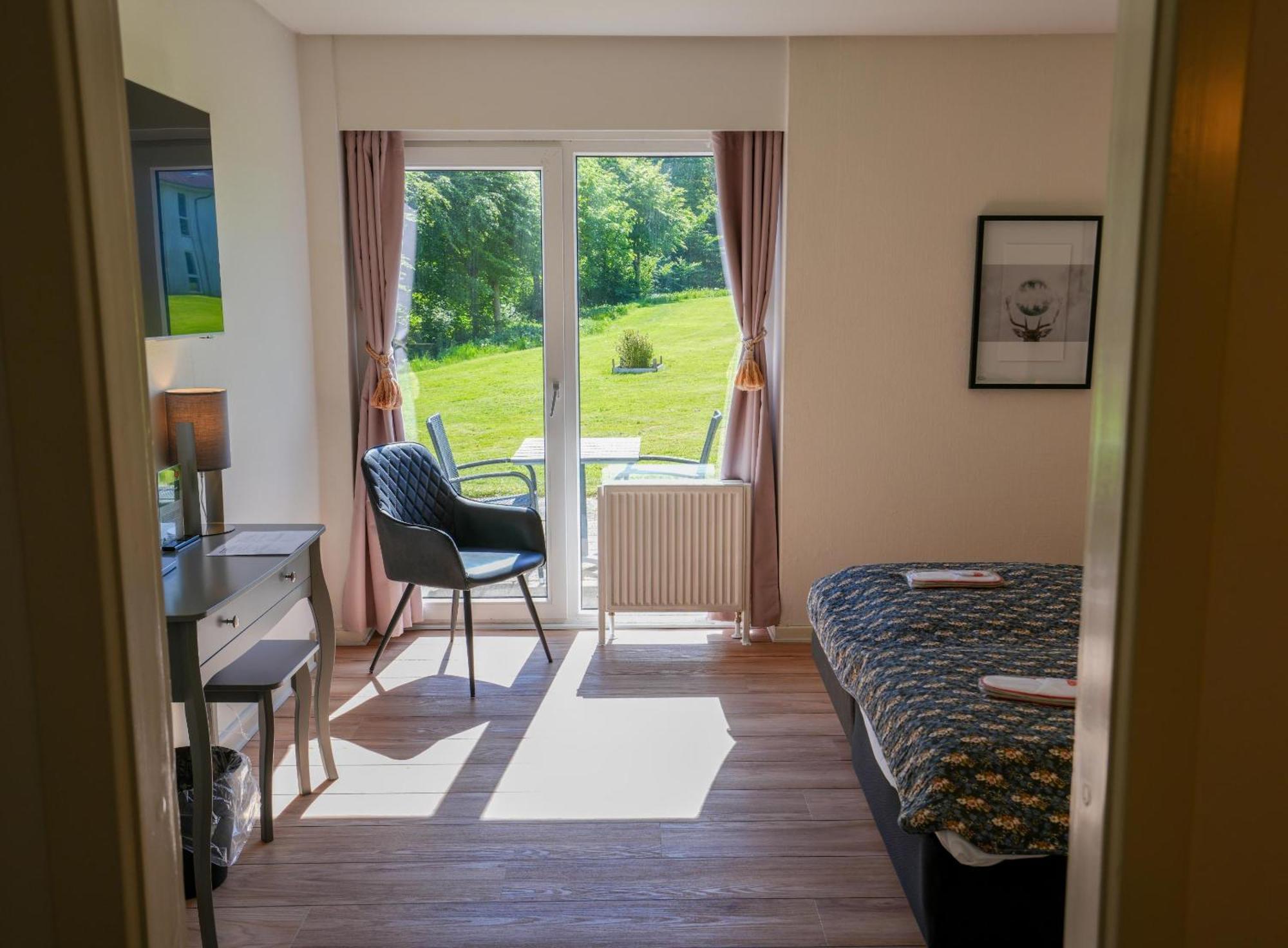 Hotel Limfjorden 3*