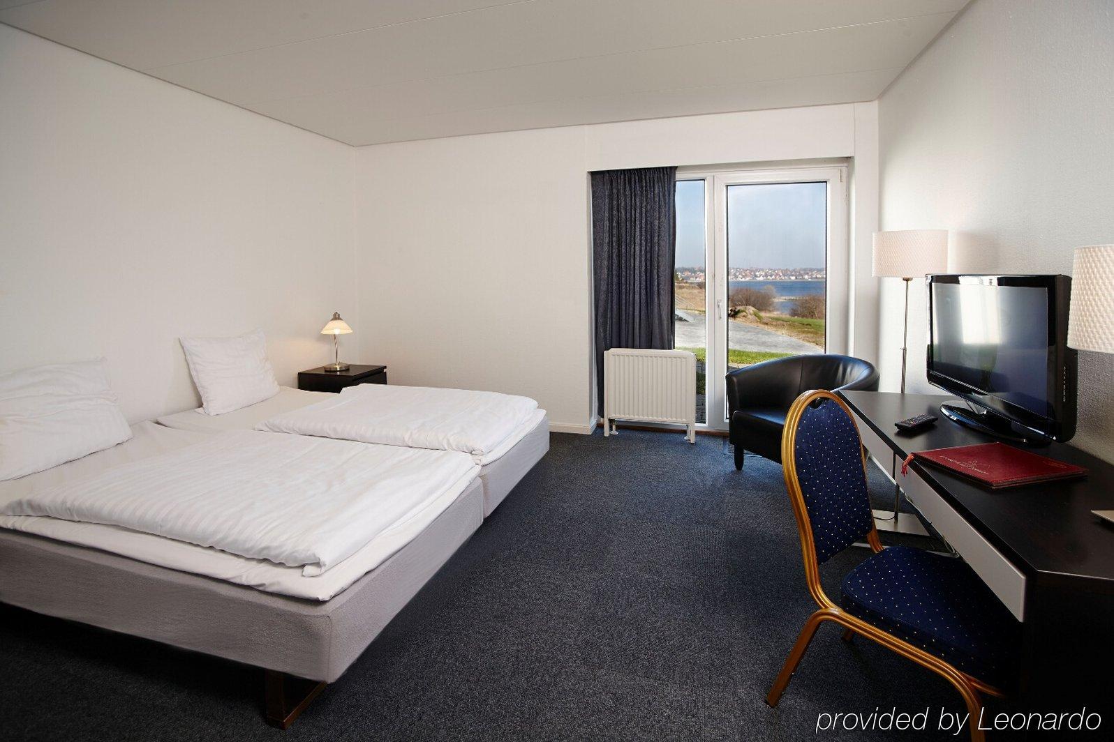 Limfjorden Hotel 3*