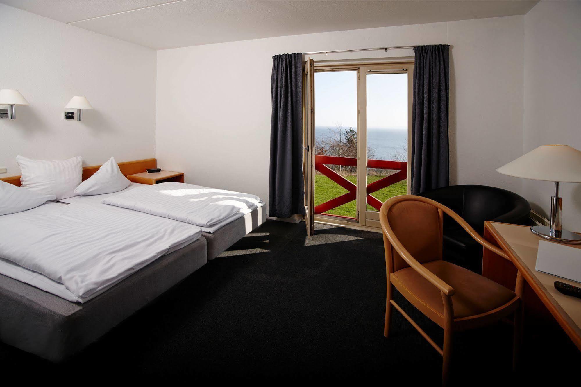 Hotel Limfjorden 3*